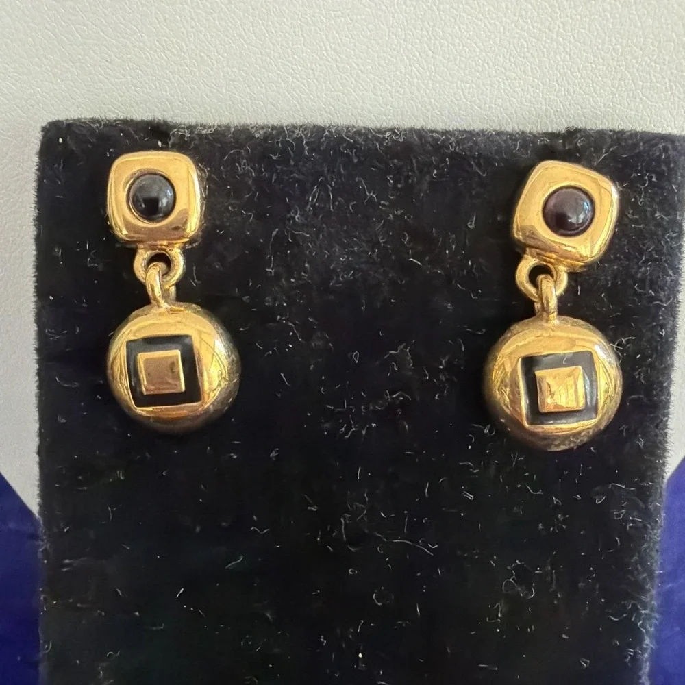 vintage signed MONET gold tone  dangle drop earring red black cabochon